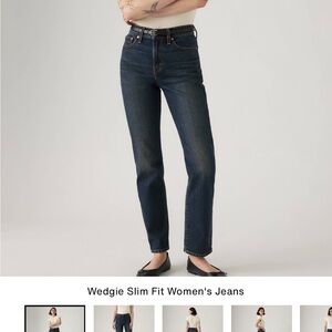 Levi wedgie dark blue jeans size 25